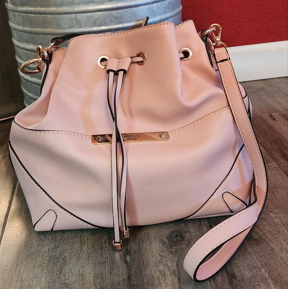 Light pink guess purae